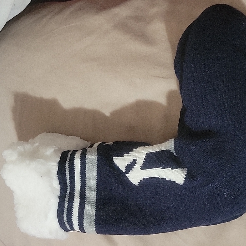 FOCO New York Yankees Footy Slipper